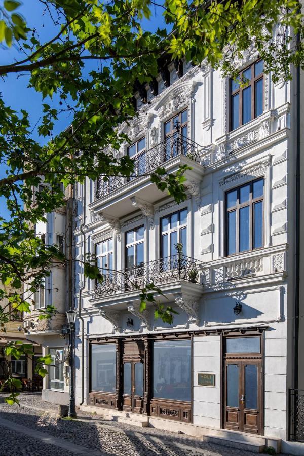 Holt Old Town Luxury Suites Bukarest Exteriör bild